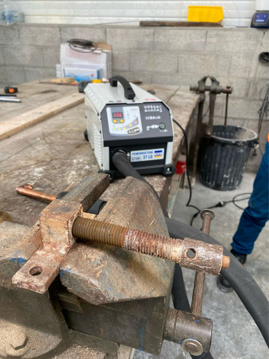 GYS Induktionsvärmare Powerinduction 37 LG – 3700W + 2L Kylvätska på köpet